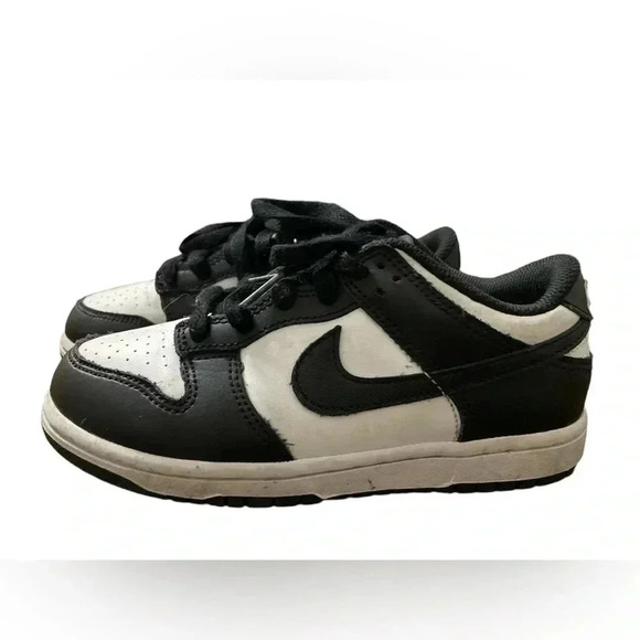 Nike Dunks Black & White size 1Y - Picture 2 of 3